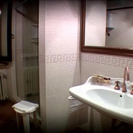 Hotel Il Poggio Dei Pettirossi 3*