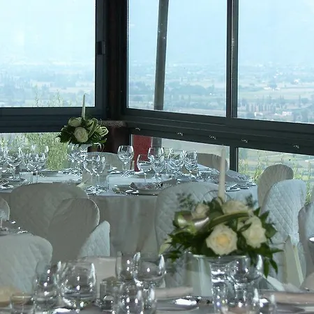 Il Poggio Dei Pettirossi Hotel 3*